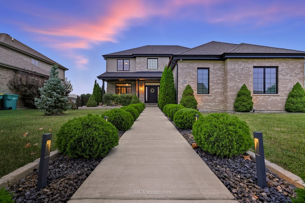 1382 Overton Drive, Lemont, IL 60439