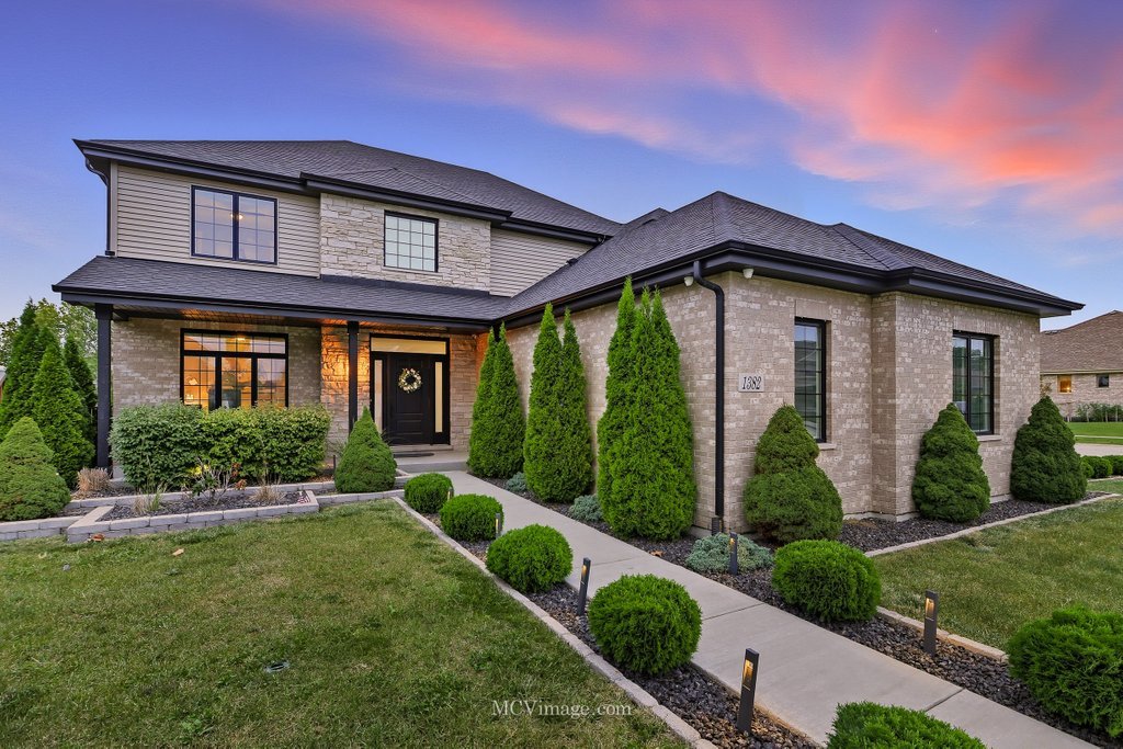 1382 Overton Drive, Lemont, IL 60439