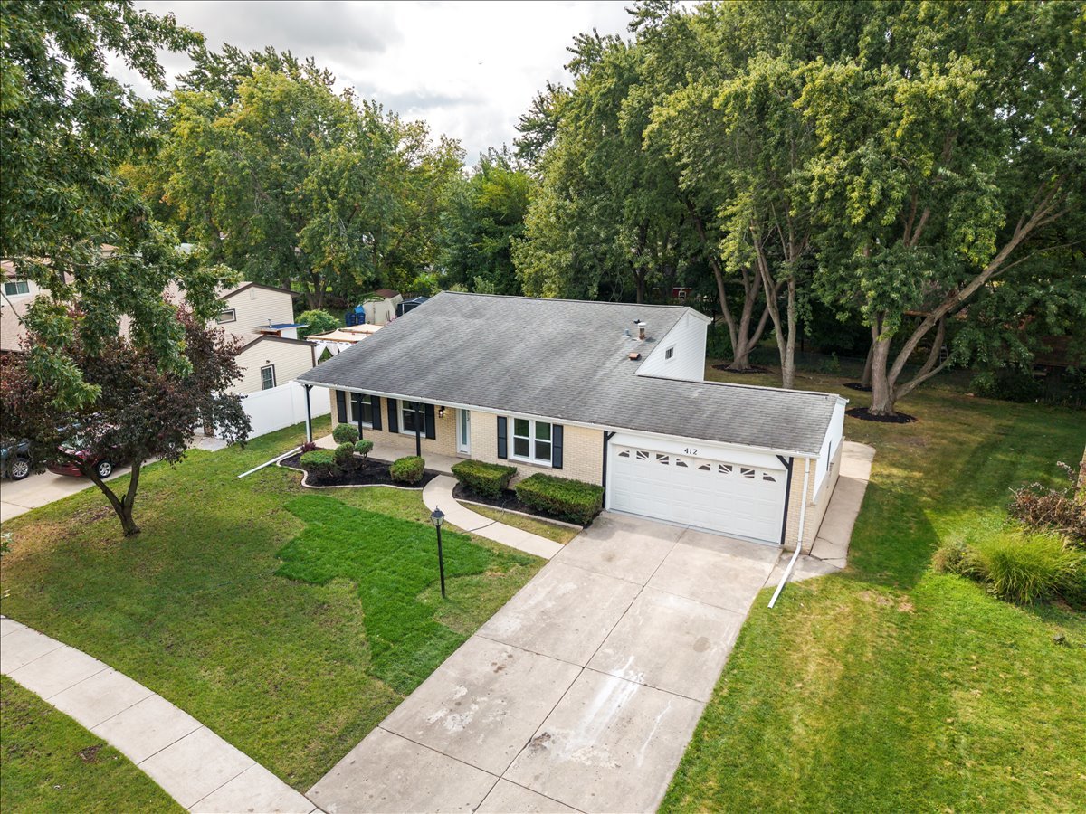 412 Redwood Lane, Schaumburg, IL 60193