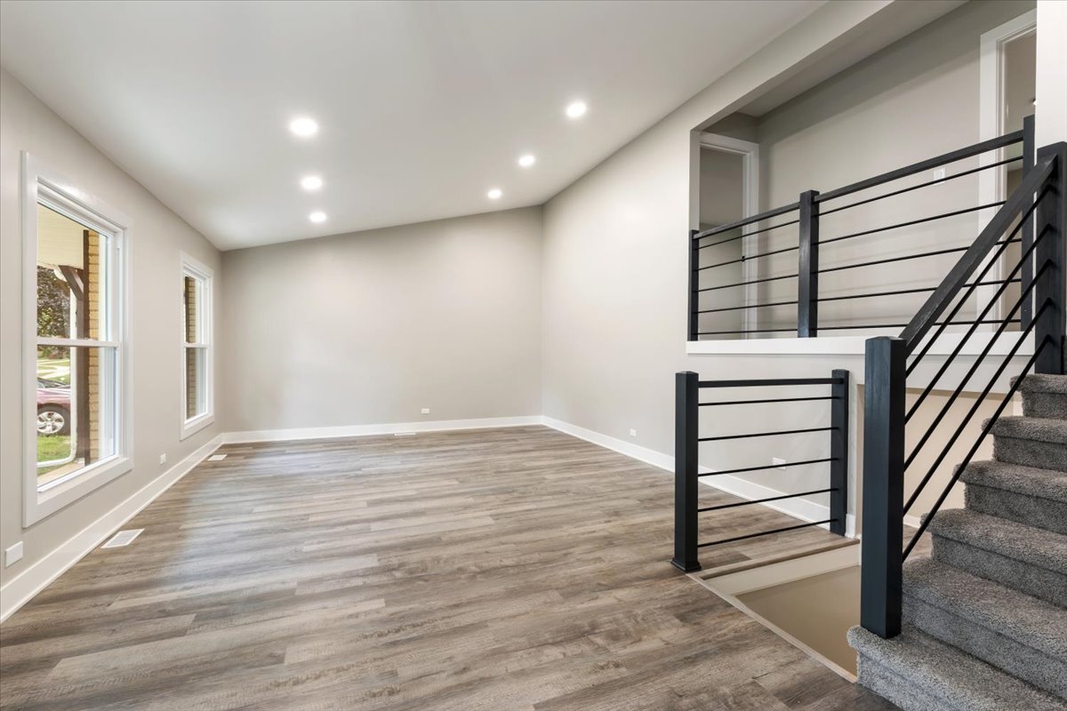 412 Redwood Lane, Schaumburg, IL 60193