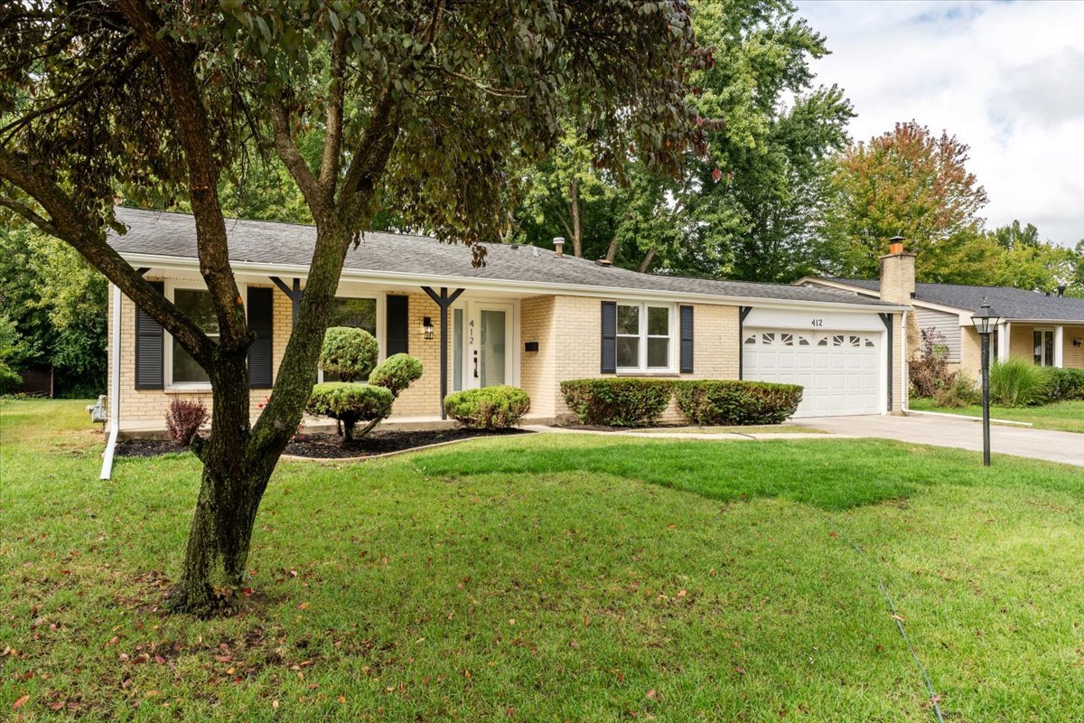 412 Redwood Lane, Schaumburg, IL 60193