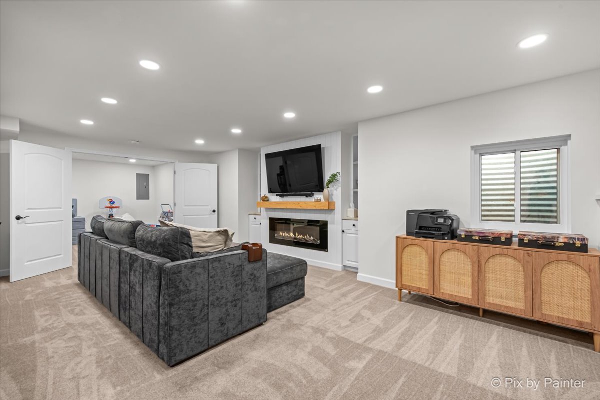 3173 Whitney Road, Aurora, IL 60502