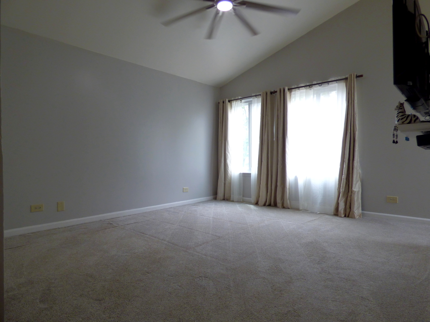432 Thunder Ridge, Lake In The Hills, IL 60156