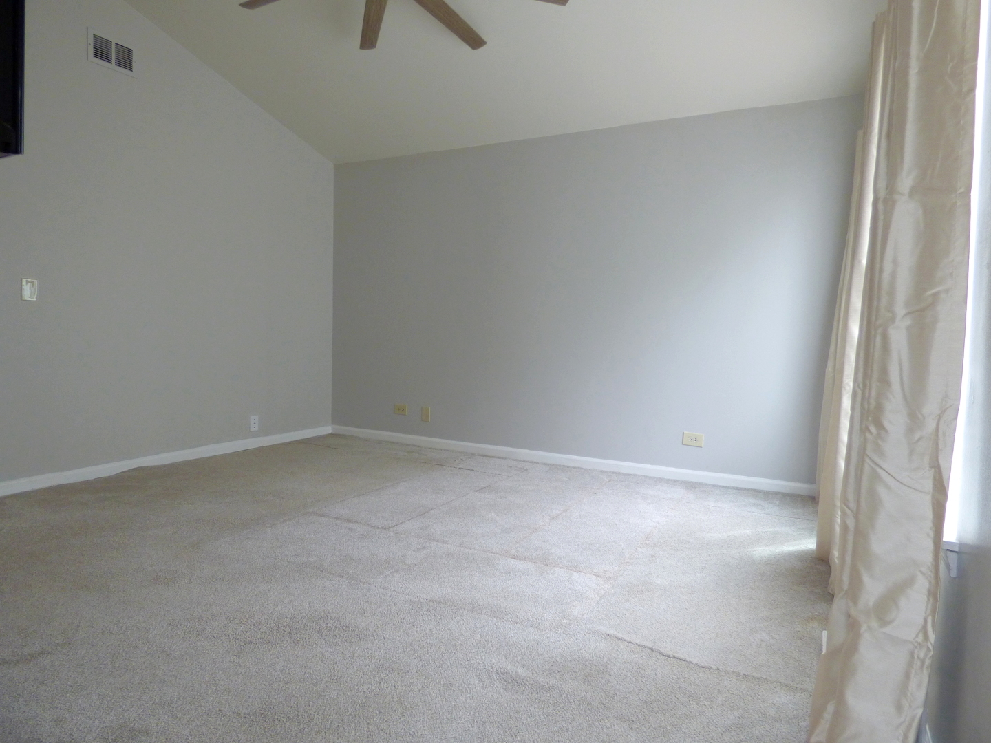 432 Thunder Ridge, Lake In The Hills, IL 60156