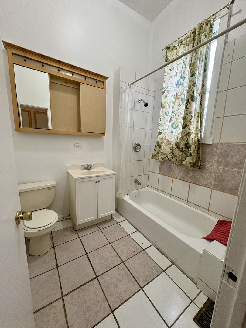 3113 W Roosevelt Road, Chicago, IL 60612