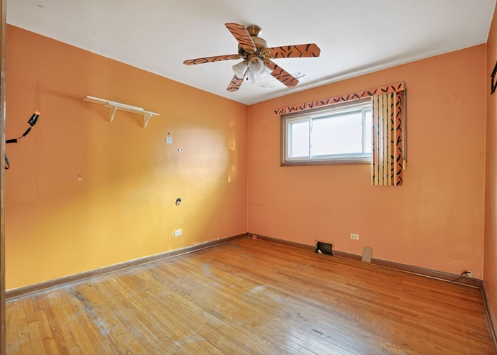 4821 N Mont Clare Avenue, Chicago, IL 60656