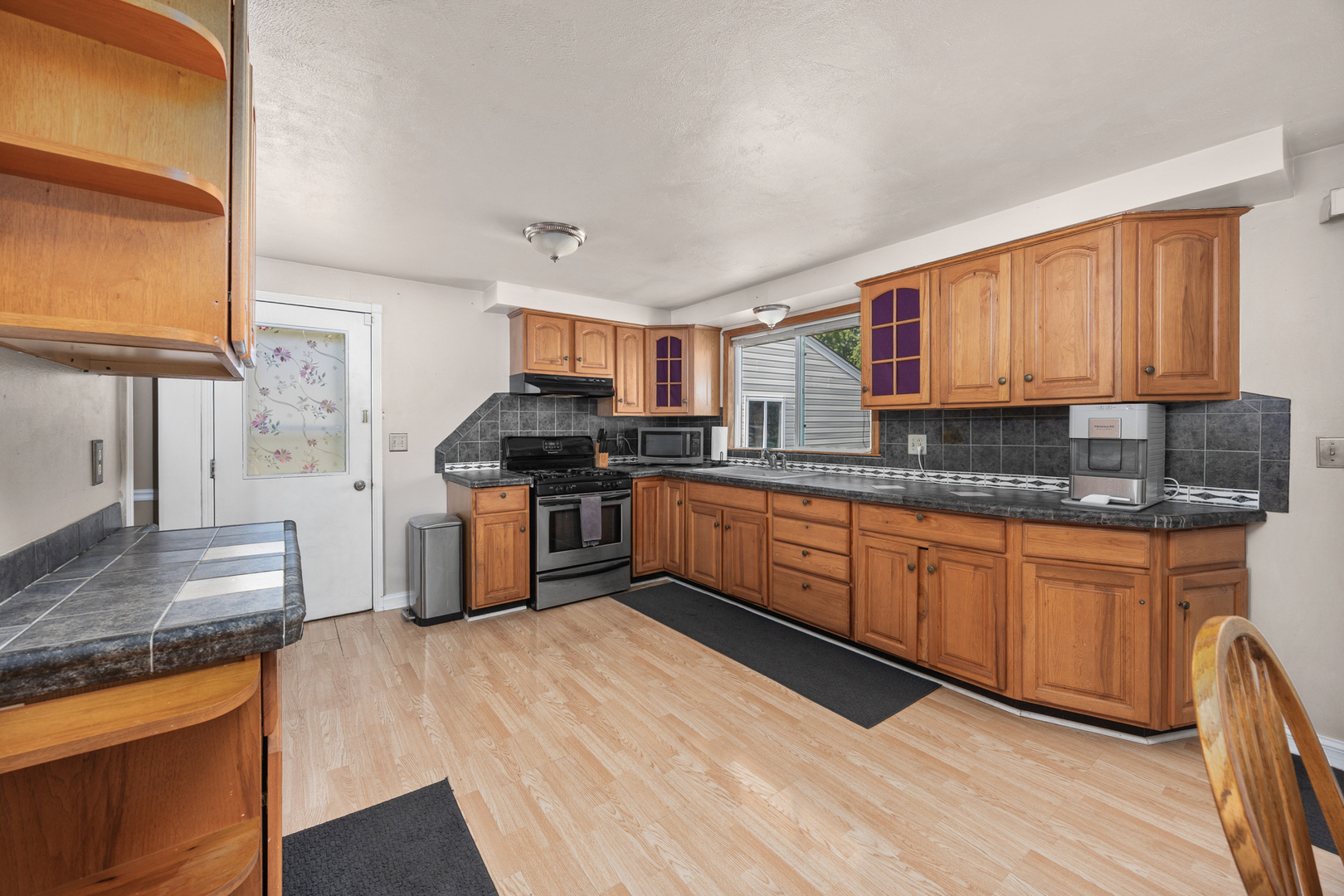 215 Tollview Court, Gilberts, IL 60136