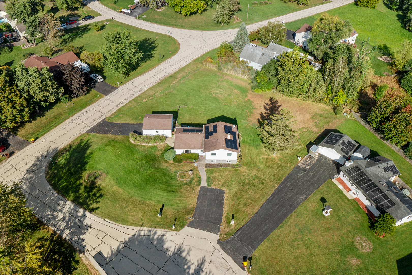 215 Tollview Court, Gilberts, IL 60136