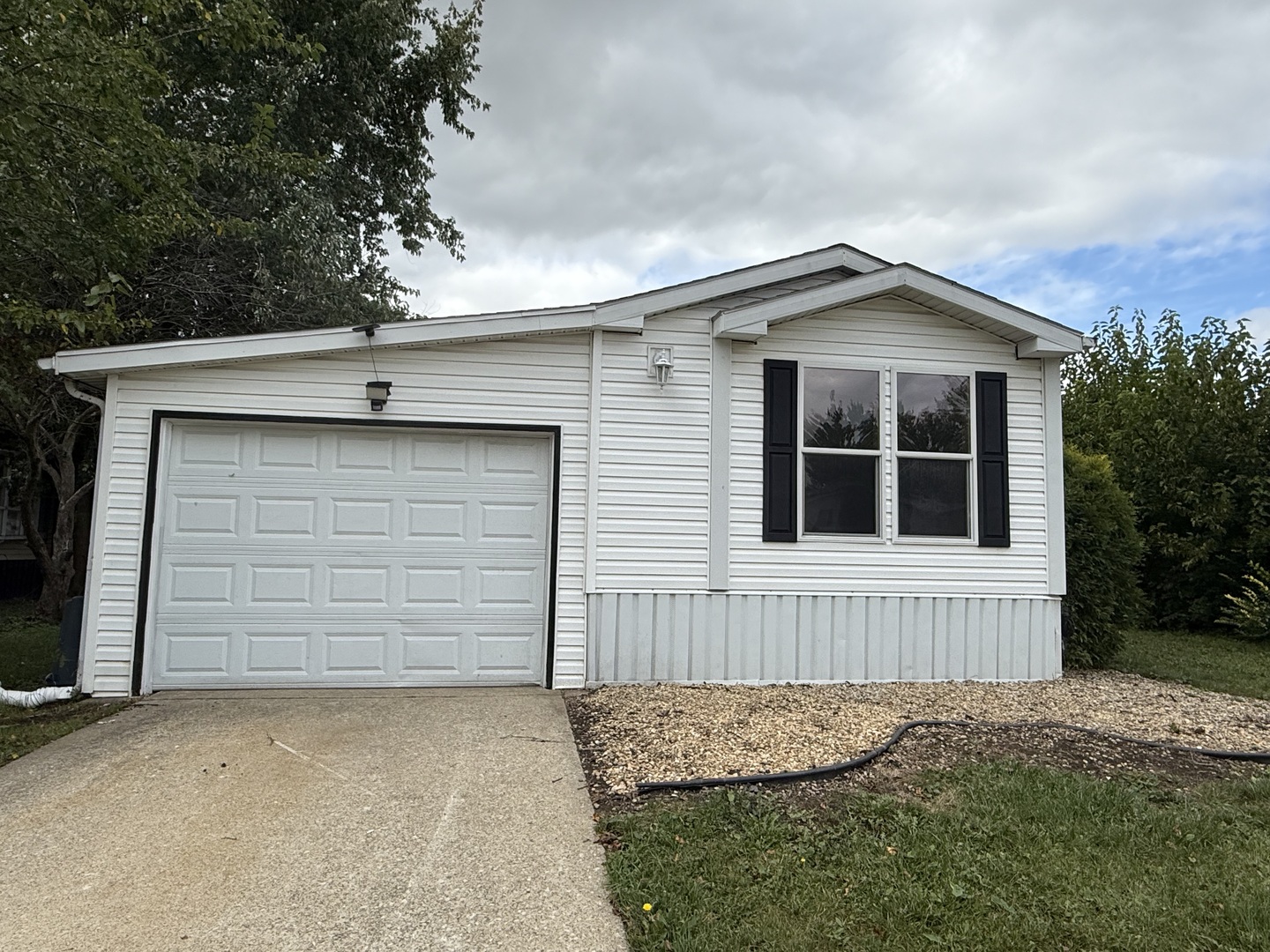 317 Pleasant Terrace, Matteson, IL 60443