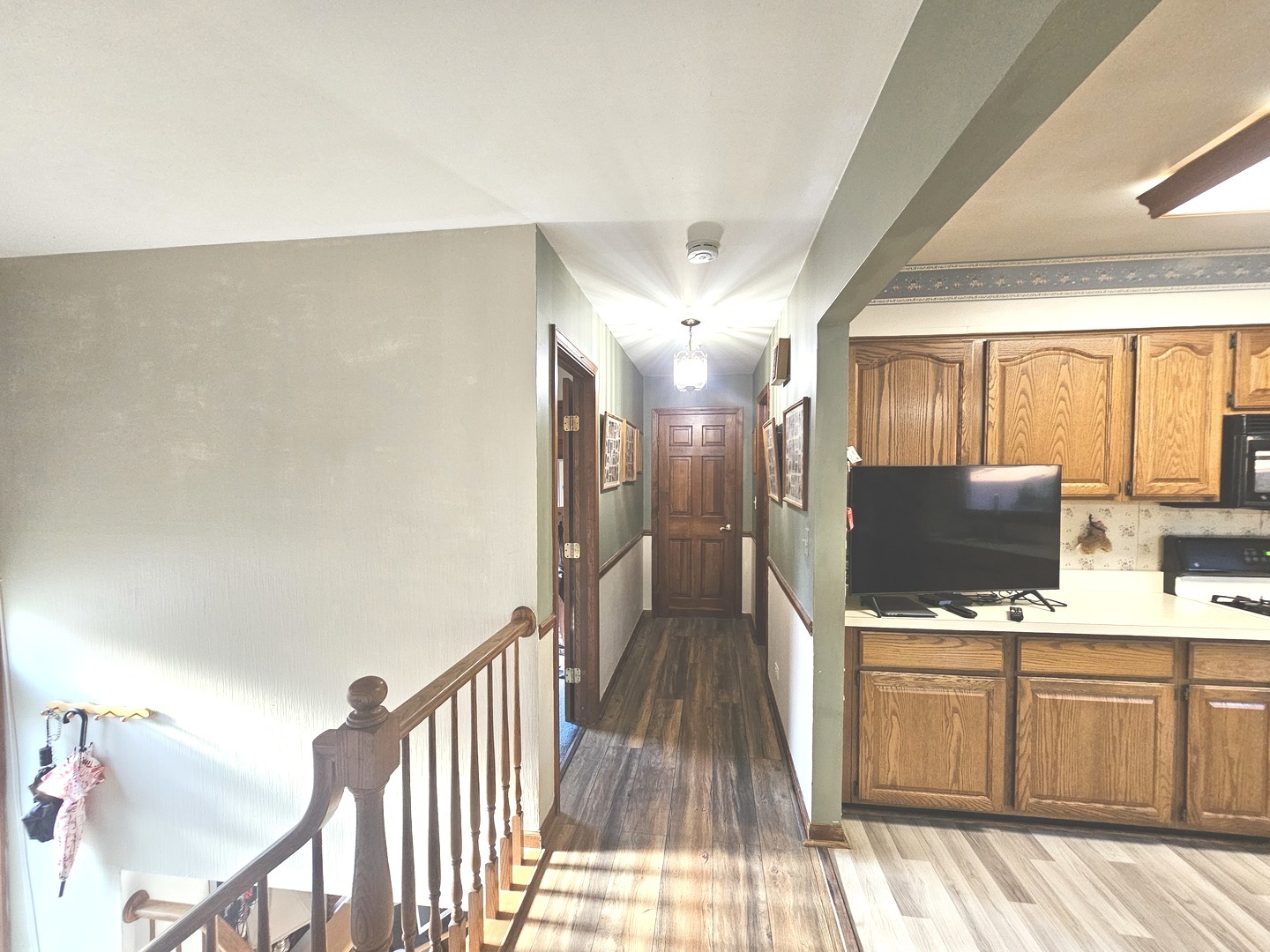 424 Greenview Drive, Park City, IL 60085