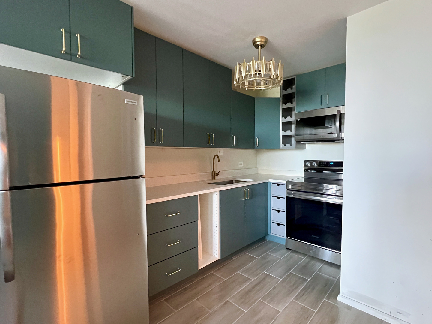 4250 N Marine Drive #832, Chicago, IL 60613
