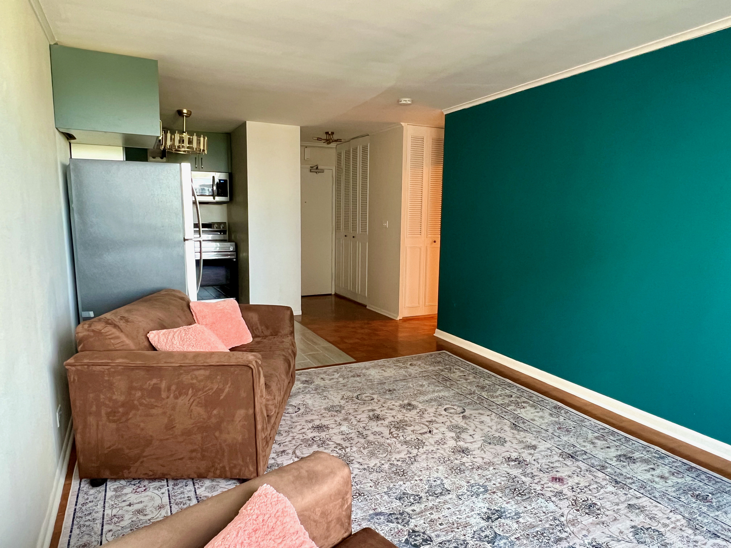 4250 N Marine Drive #832, Chicago, IL 60613