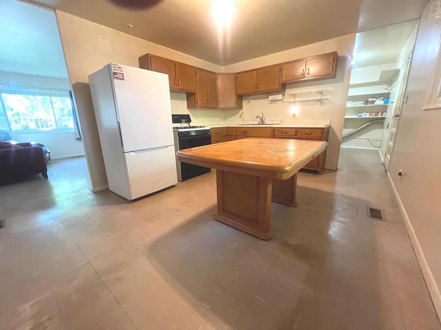 412 Audubon Road, Streamwood, IL 60107