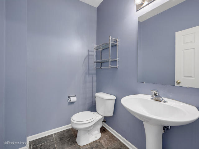 835 Genesee Drive, Naperville, IL 60563