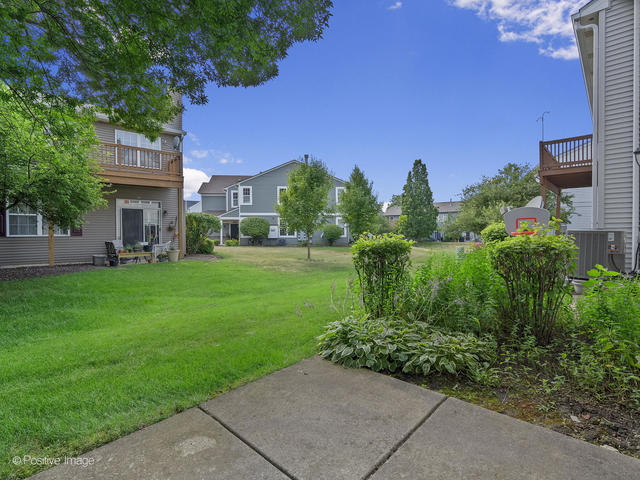 835 Genesee Drive, Naperville, IL 60563