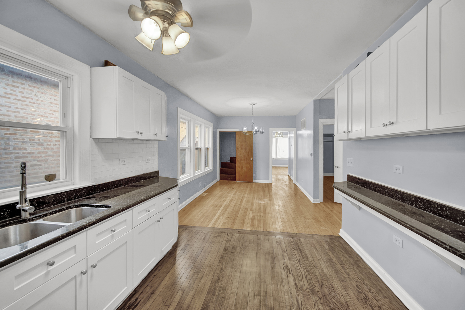 7316 S Woodlawn Avenue, Chicago, IL 60619