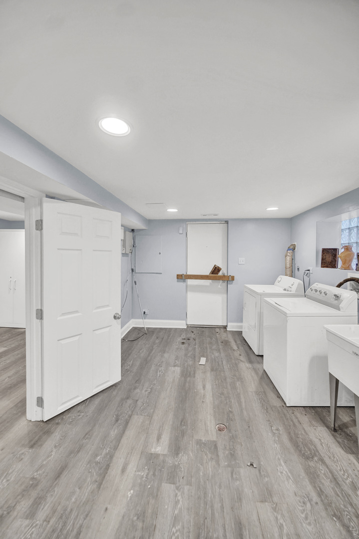 7316 S Woodlawn Avenue, Chicago, IL 60619