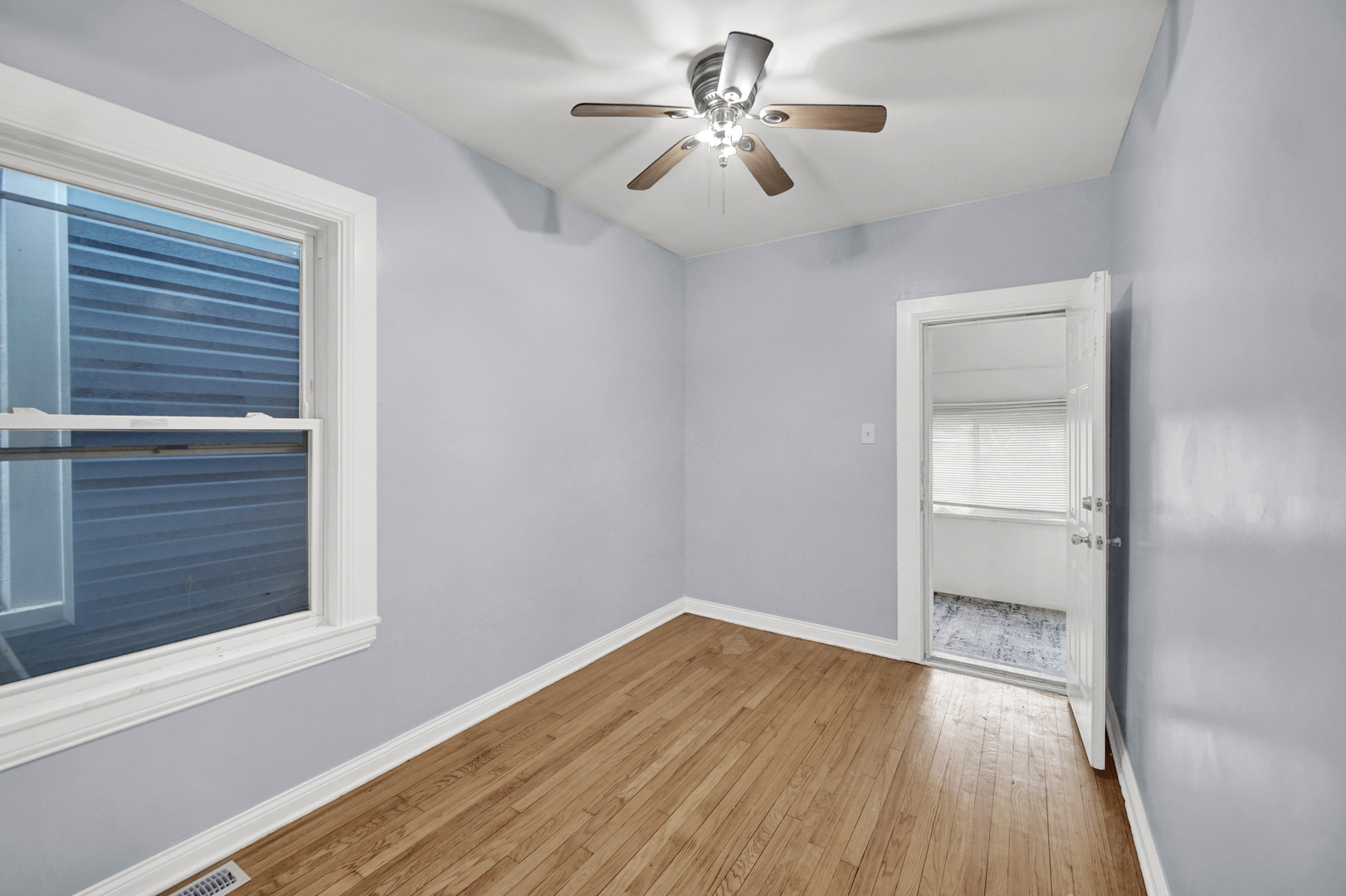 7316 S Woodlawn Avenue, Chicago, IL 60619