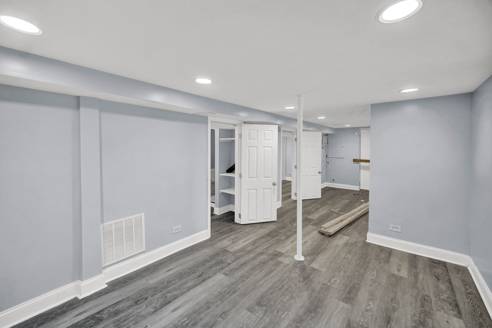7316 S Woodlawn Avenue, Chicago, IL 60619