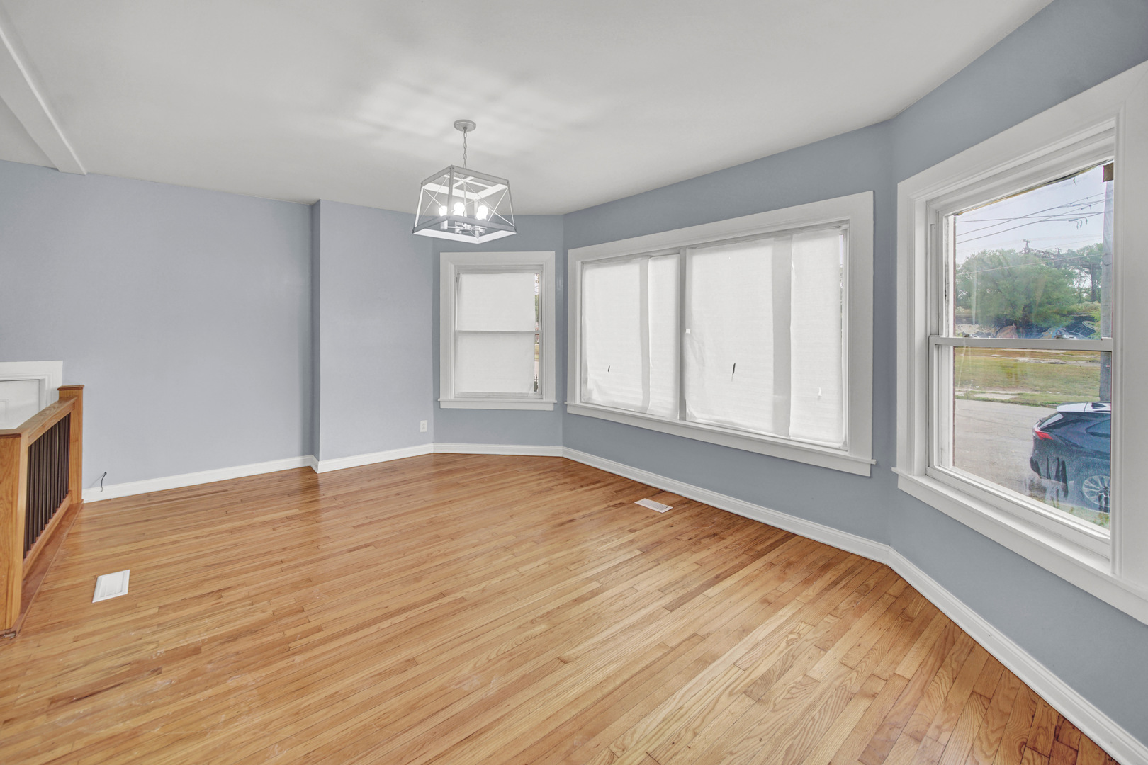 7316 S Woodlawn Avenue, Chicago, IL 60619