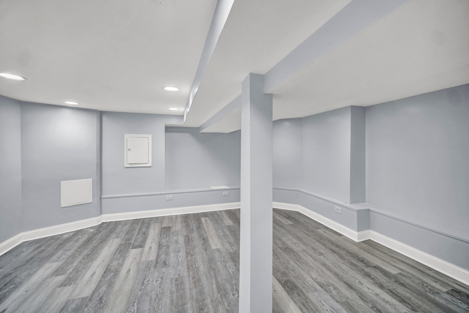 7316 S Woodlawn Avenue, Chicago, IL 60619
