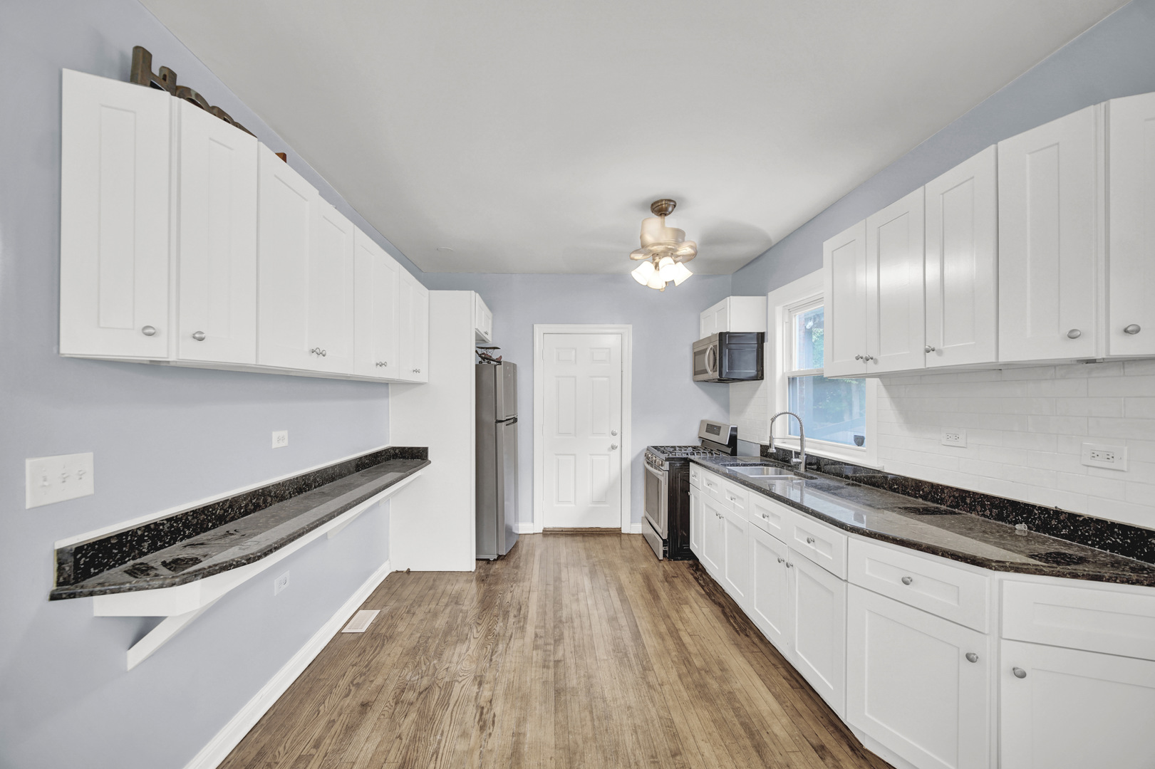 7316 S Woodlawn Avenue, Chicago, IL 60619
