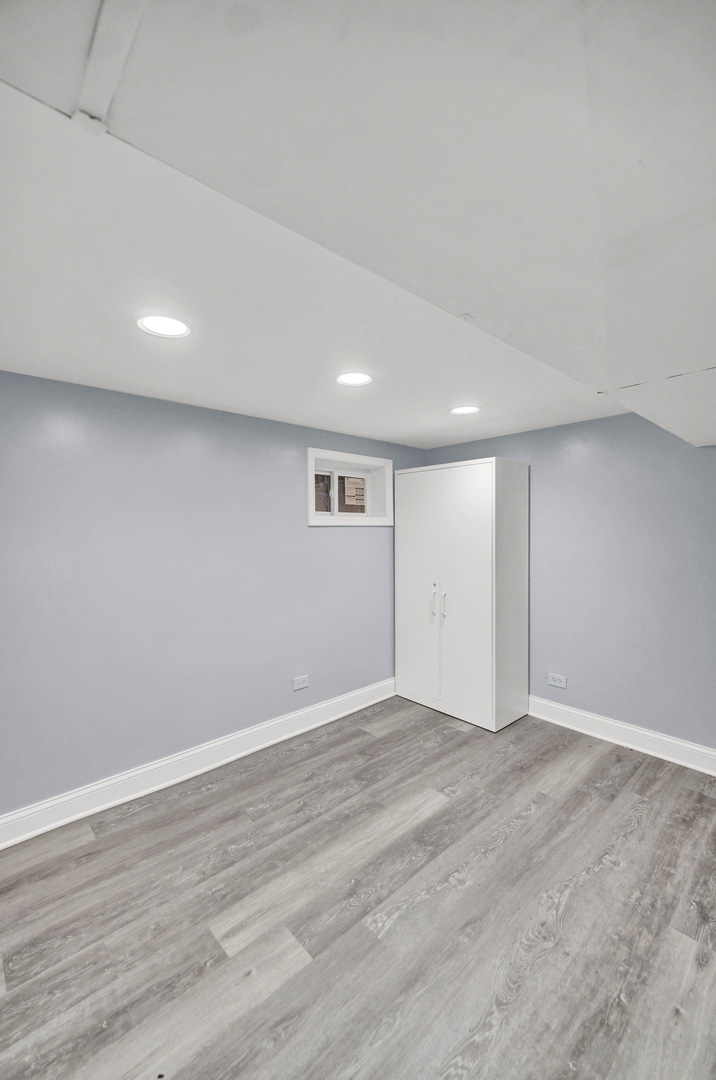 7316 S Woodlawn Avenue, Chicago, IL 60619