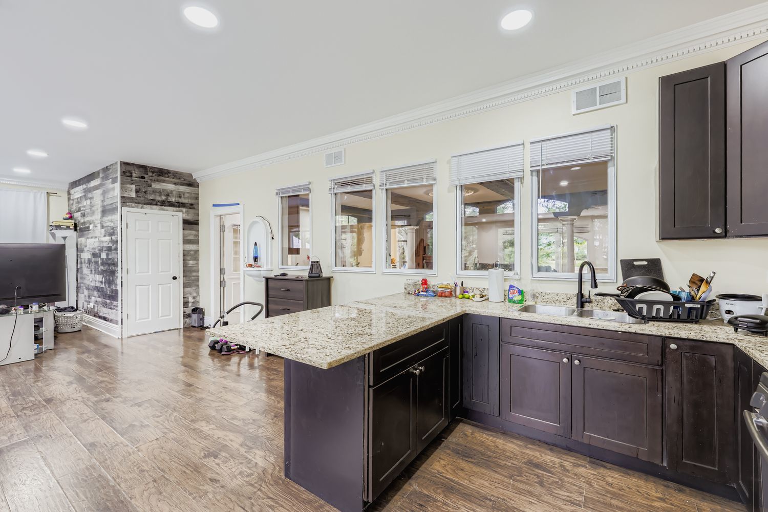 18838 W Hickory Street, Mundelein, IL 60060