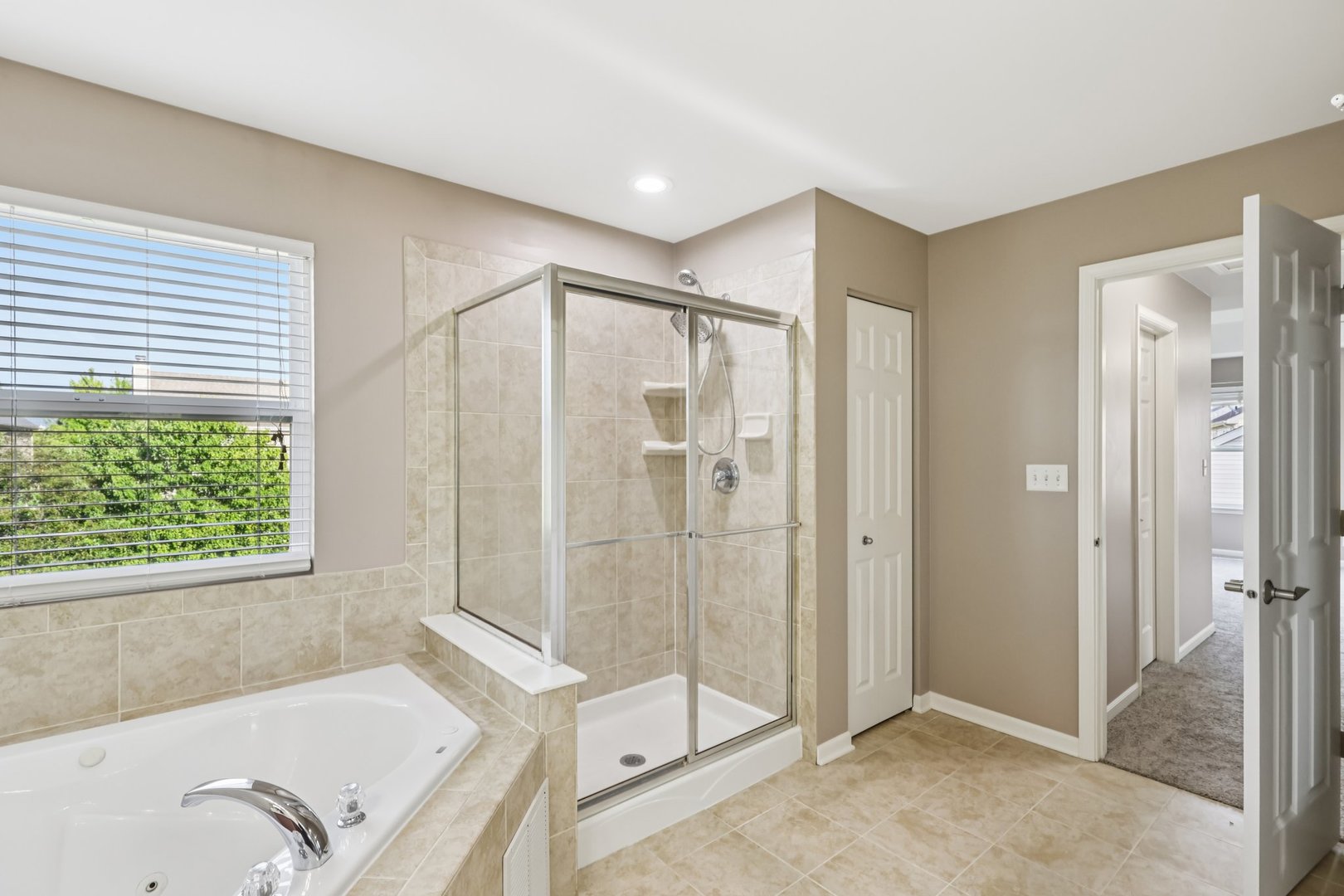 845 Preston Lane, Oswego, IL 60543