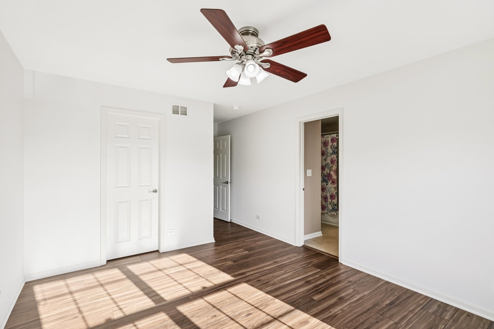 845 Preston Lane, Oswego, IL 60543