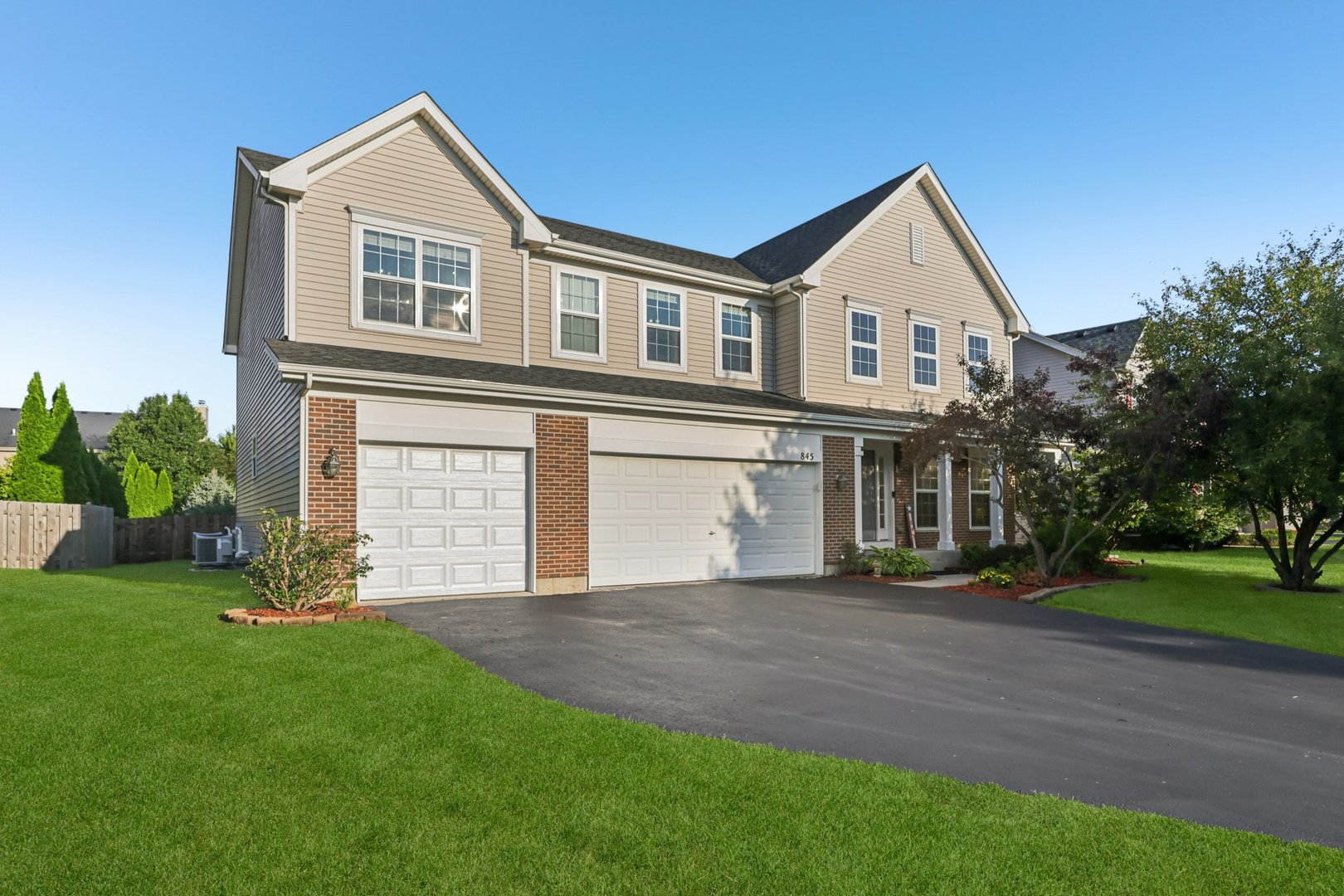 845 Preston Lane, Oswego, IL 60543