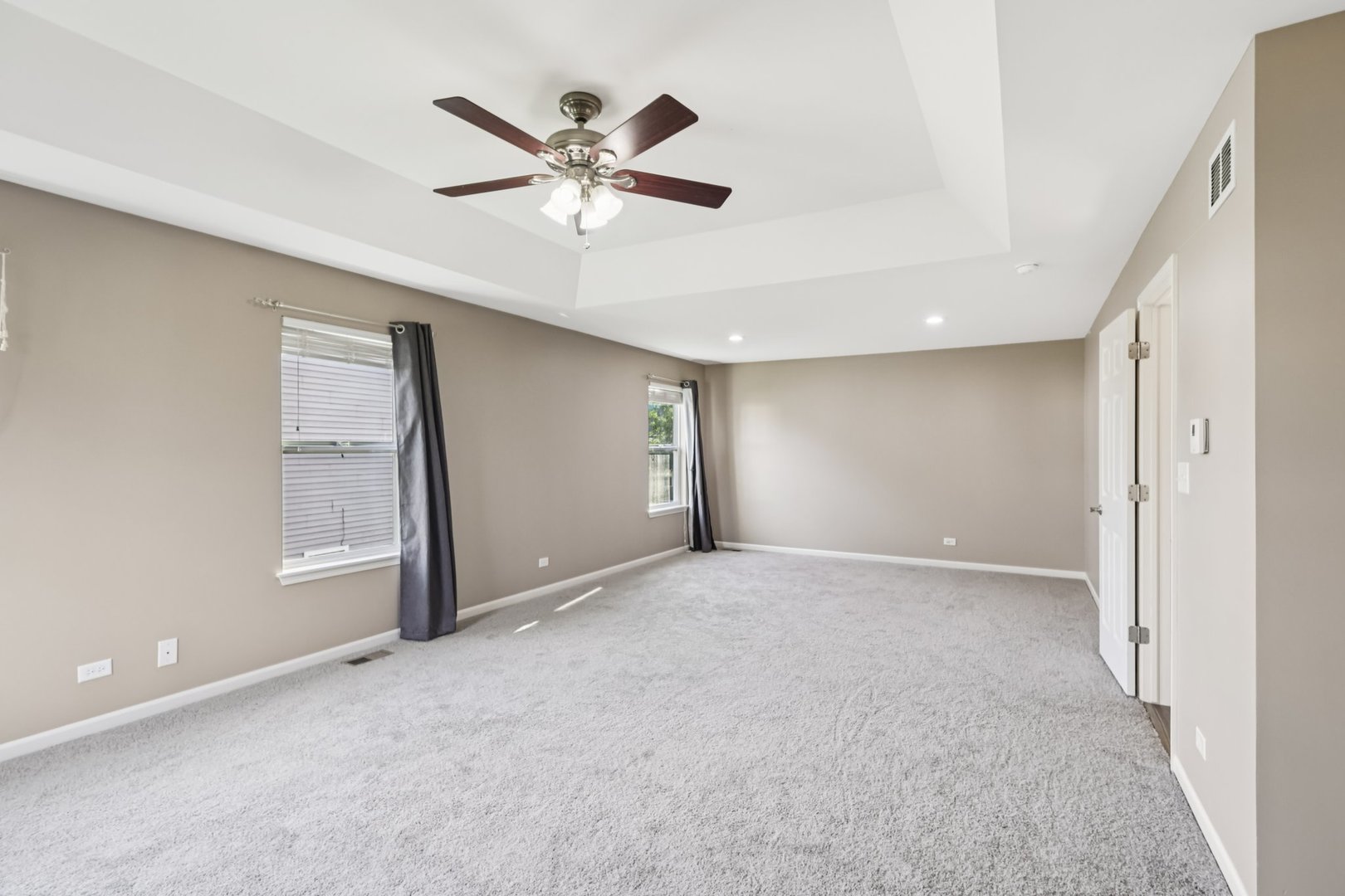 845 Preston Lane, Oswego, IL 60543