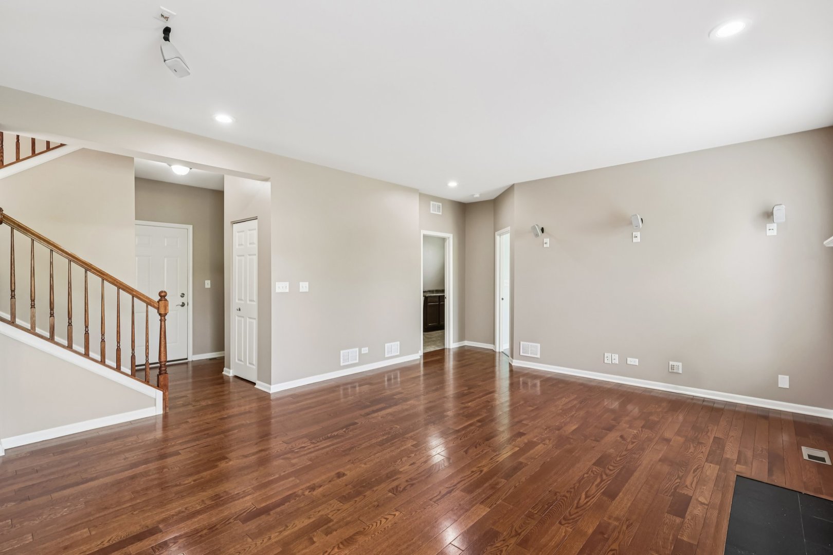 845 Preston Lane, Oswego, IL 60543