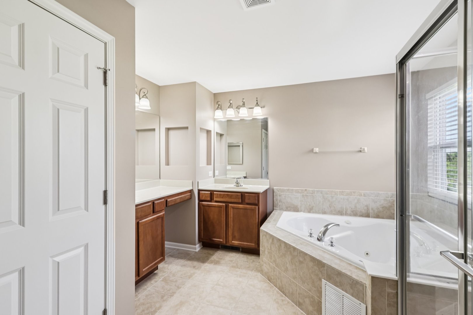 845 Preston Lane, Oswego, IL 60543