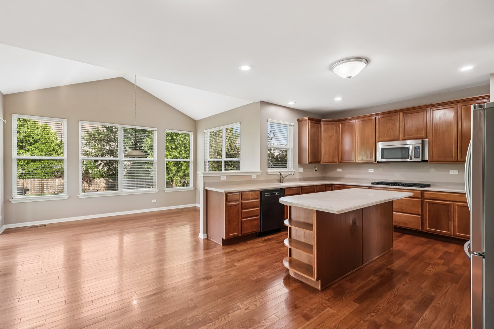 845 Preston Lane, Oswego, IL 60543