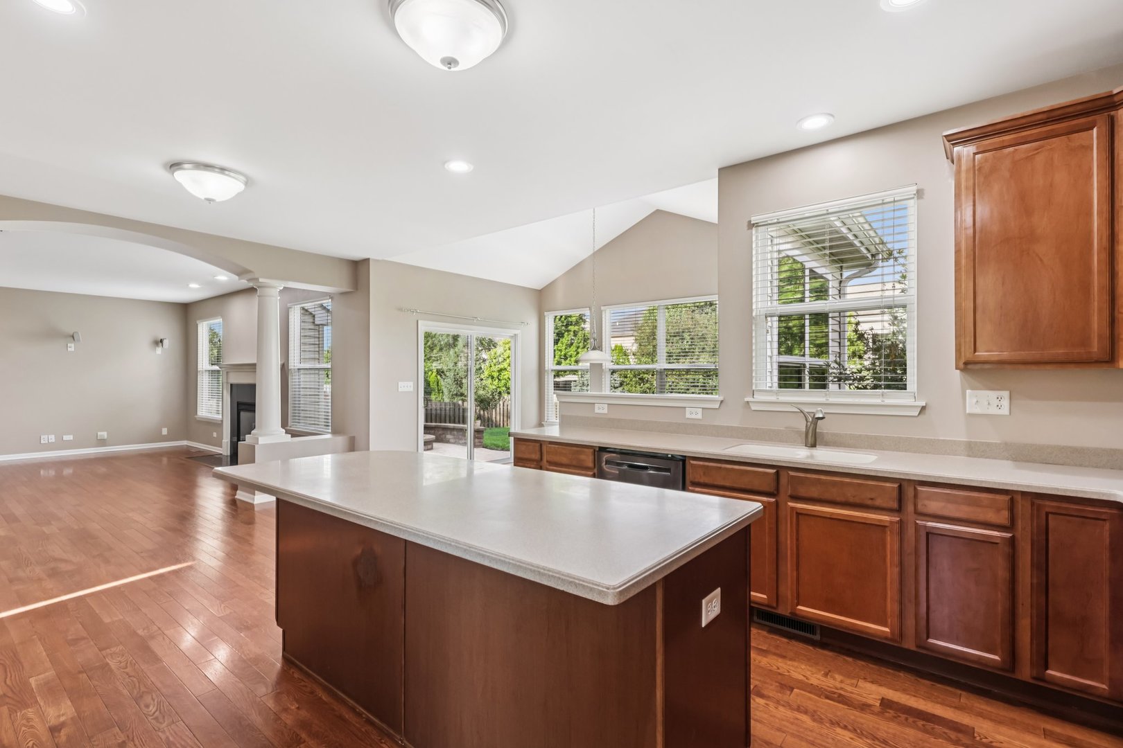 845 Preston Lane, Oswego, IL 60543