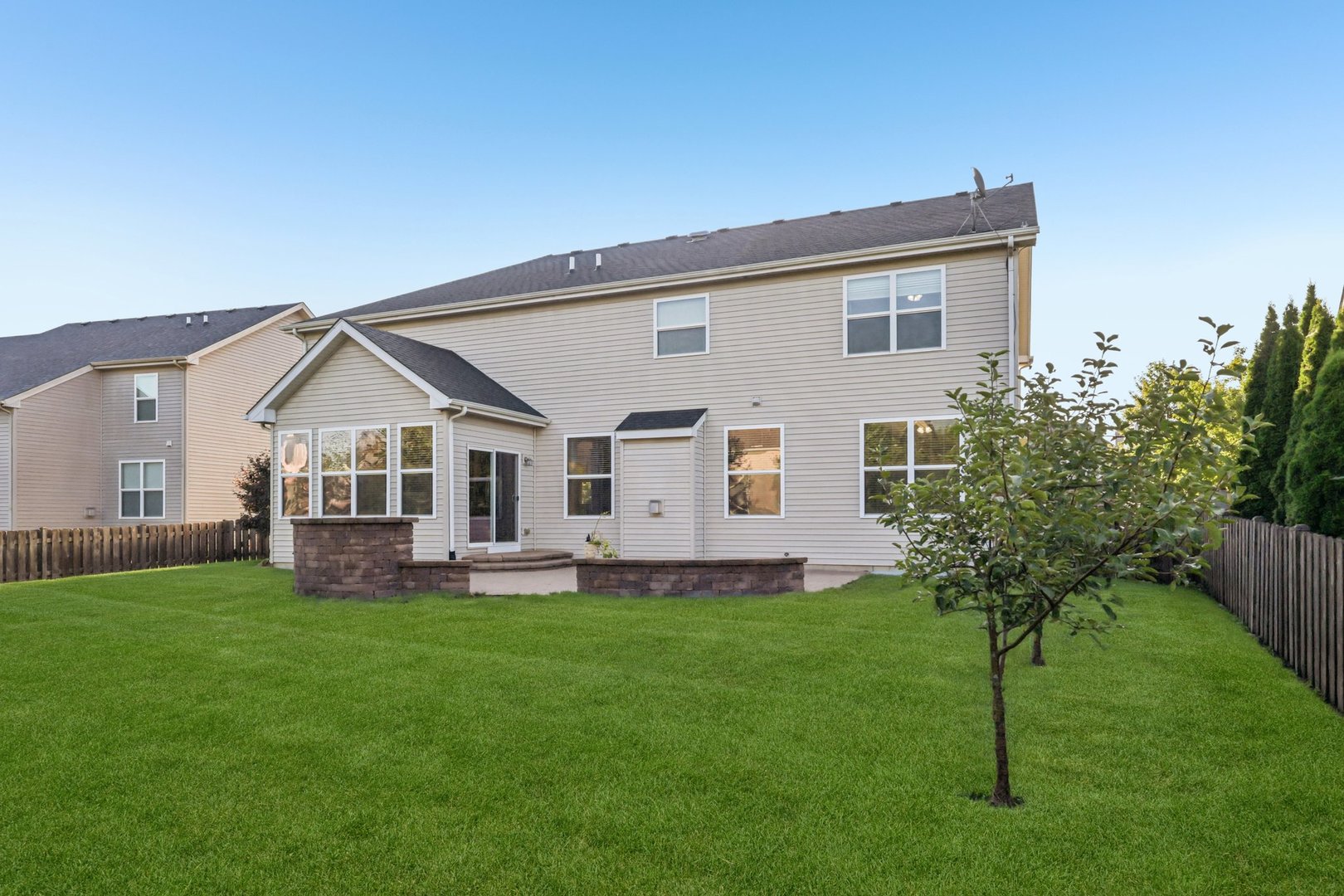 845 Preston Lane, Oswego, IL 60543