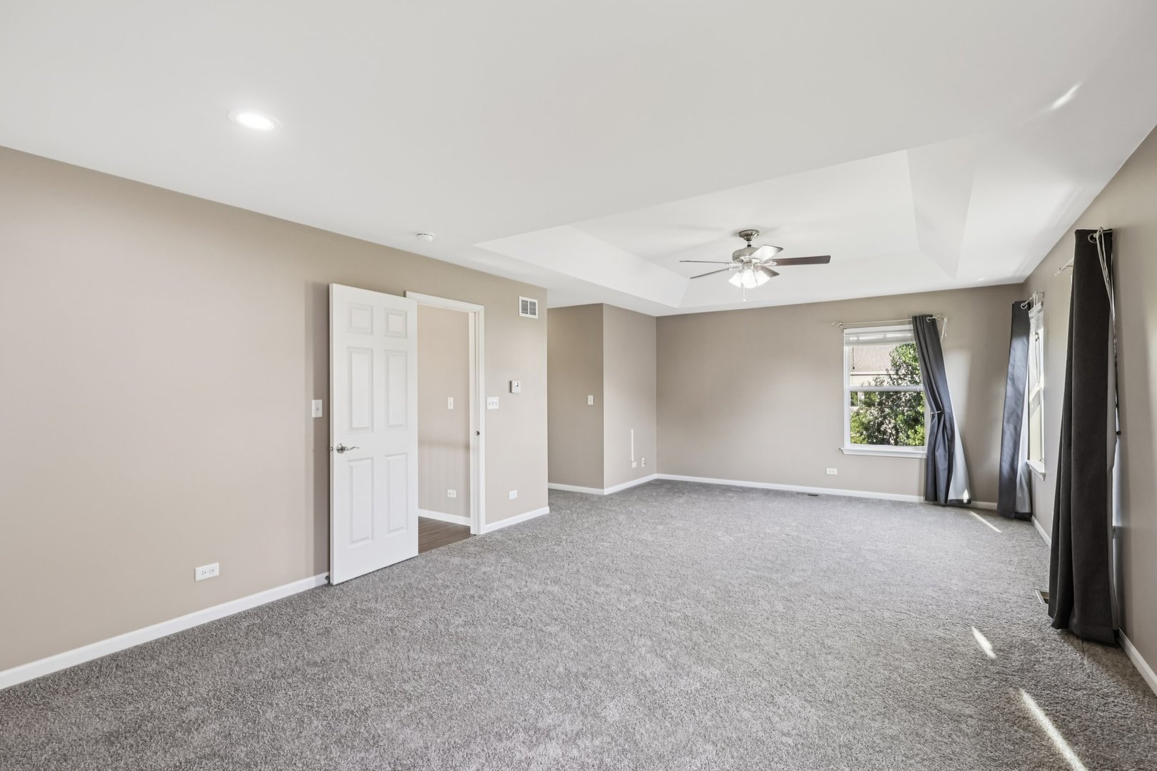 845 Preston Lane, Oswego, IL 60543