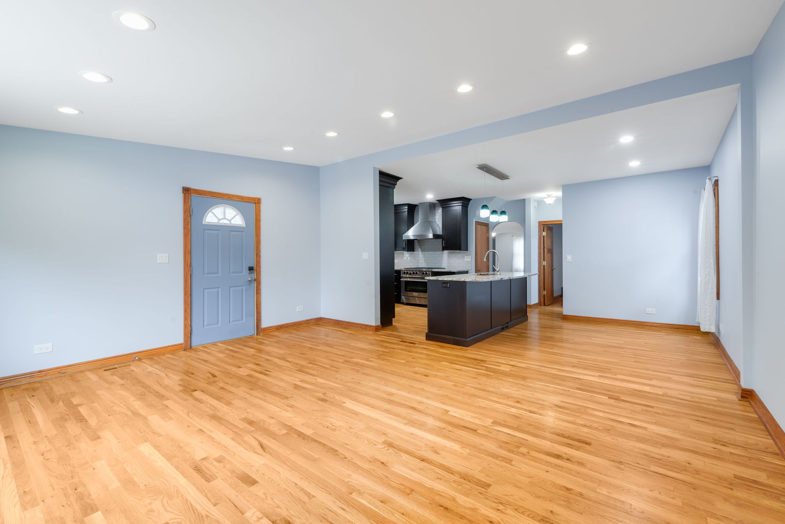 7005 N Osceola Avenue, Chicago, IL 60631