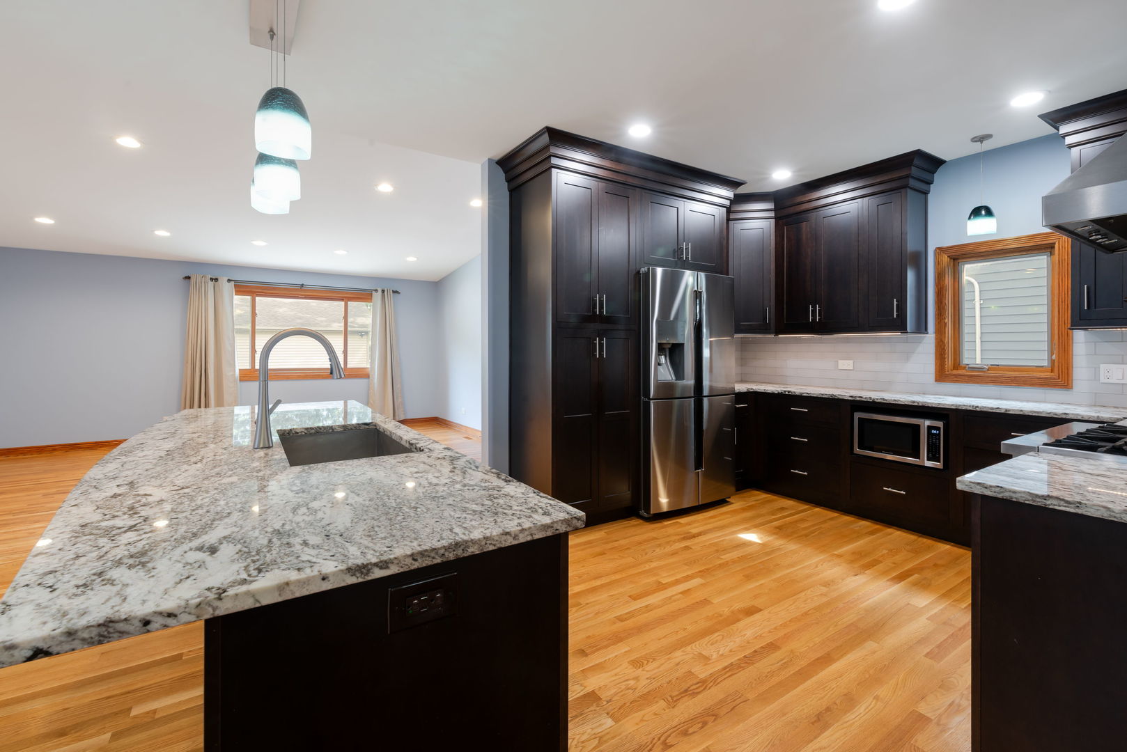 7005 N Osceola Avenue, Chicago, IL 60631