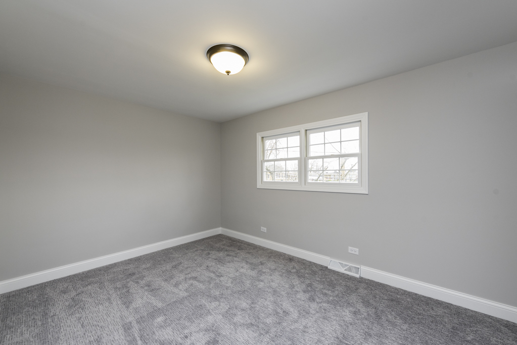 24199 W Beach Grove Road, Antioch, IL 60002