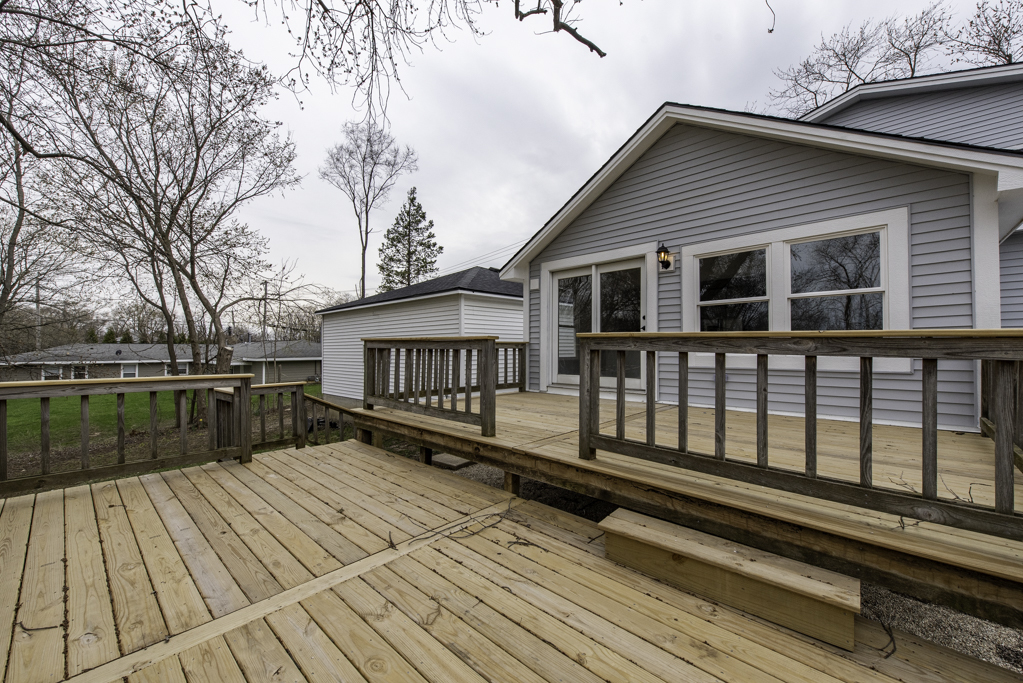 24199 W Beach Grove Road, Antioch, IL 60002