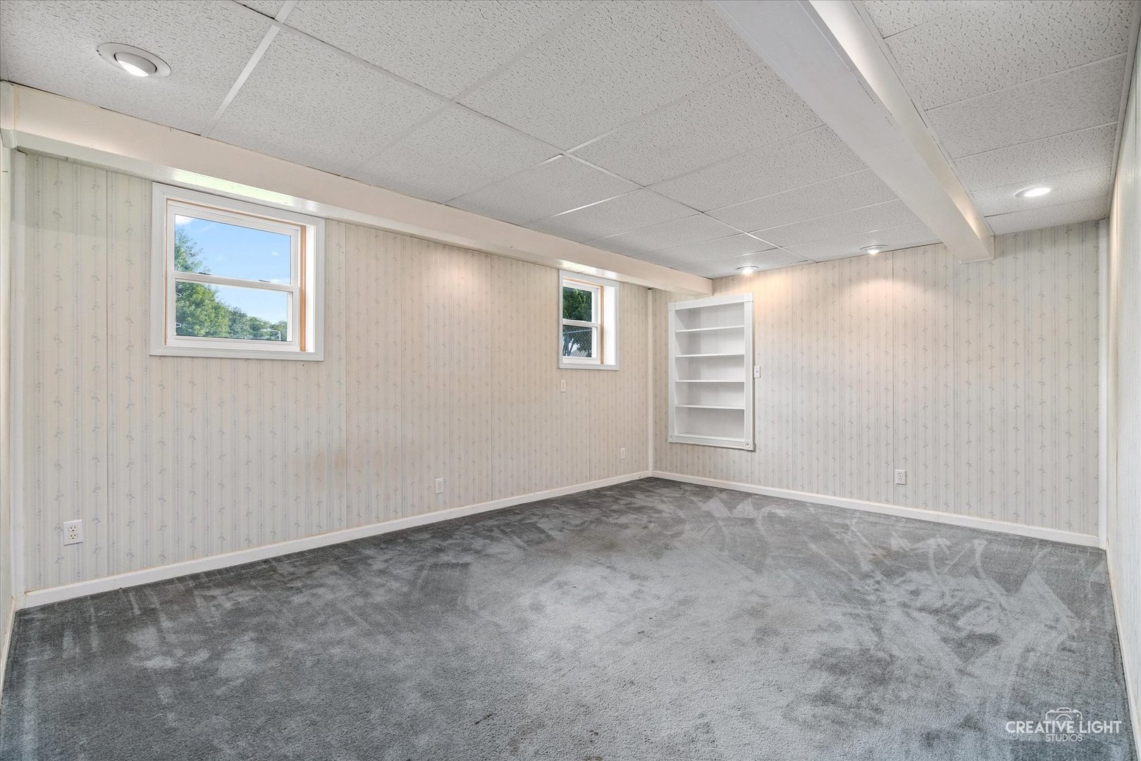 910 Southbridge Drive, Aurora, IL 60506