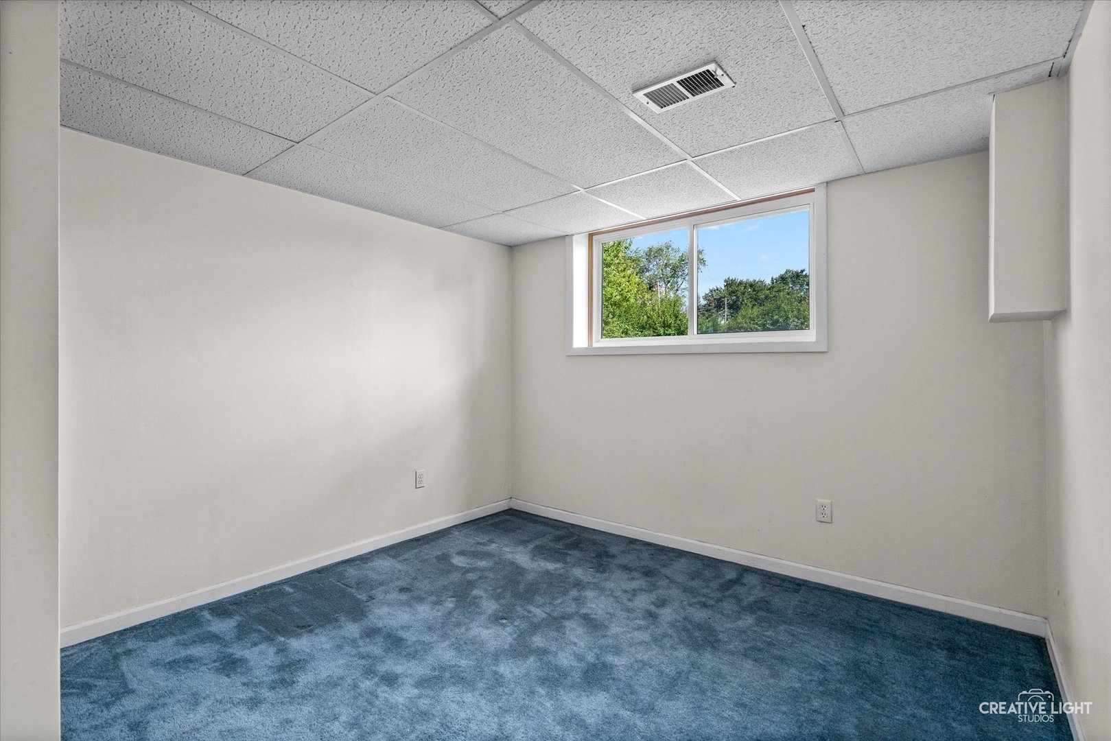 910 Southbridge Drive, Aurora, IL 60506