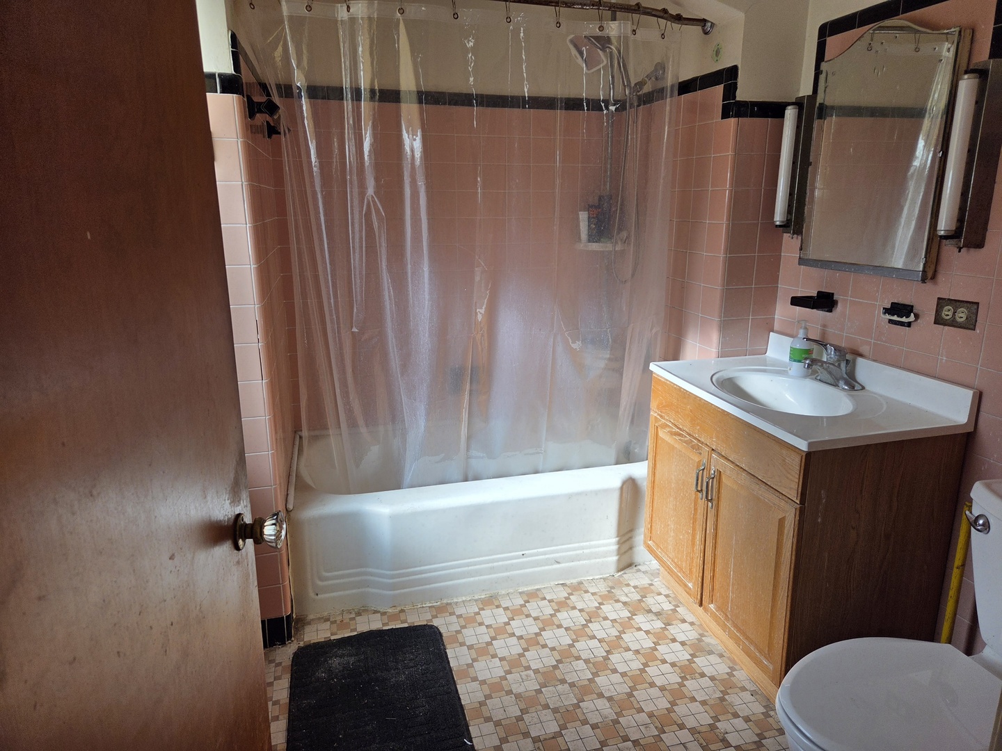 2324 N Oak Park Avenue, Chicago, IL 60707