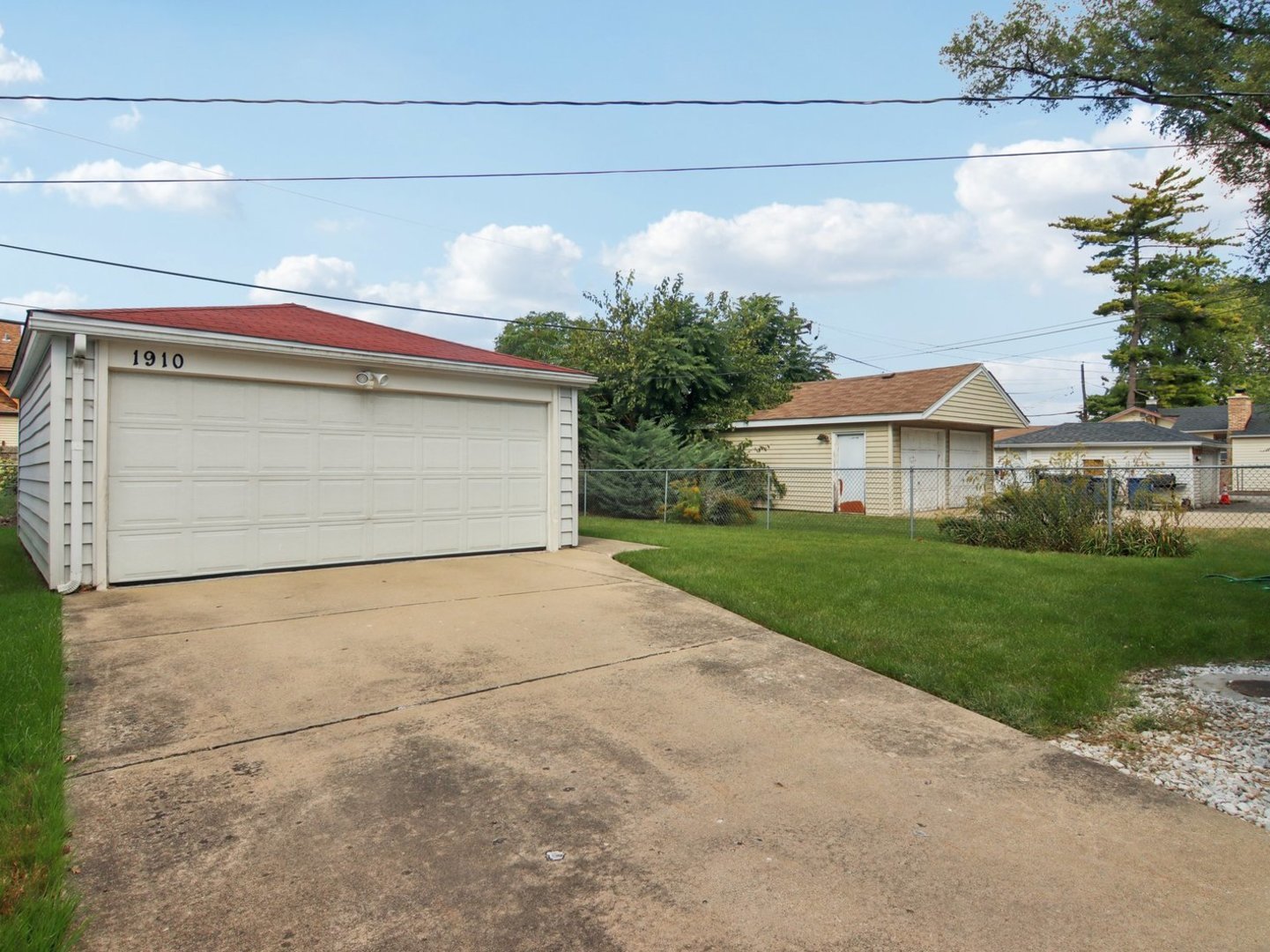 1910 S 22nd Avenue, Maywood, IL 60153