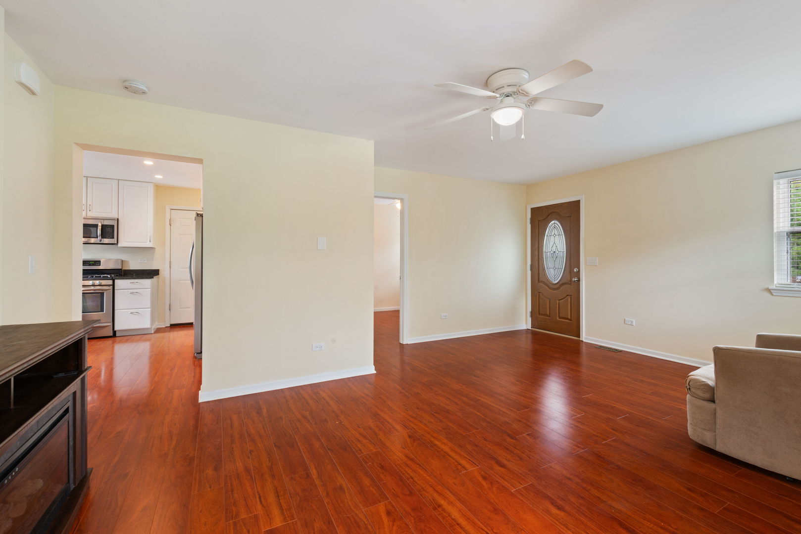 21625 W Ravine Drive, Lake Zurich, IL 60047