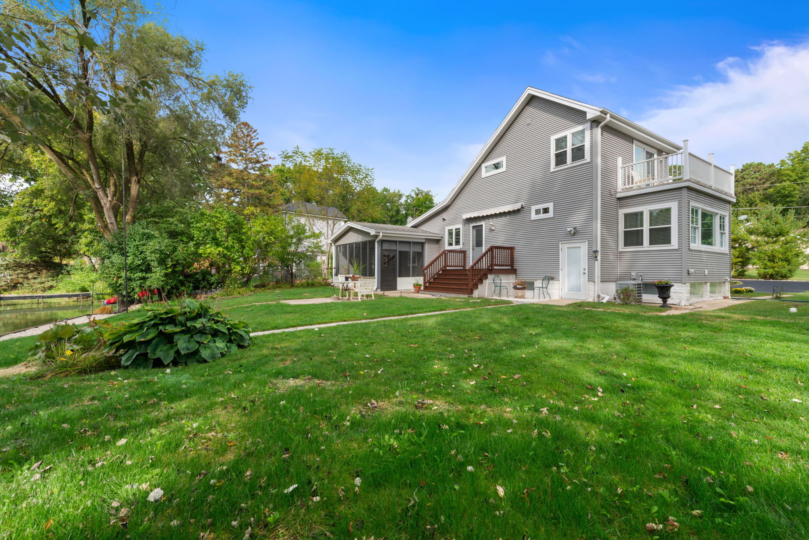 21625 W Ravine Drive, Lake Zurich, IL 60047