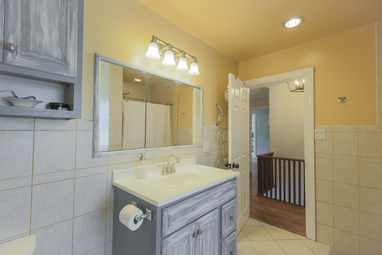 6N630 Illinois Street, St. Charles, IL 60174