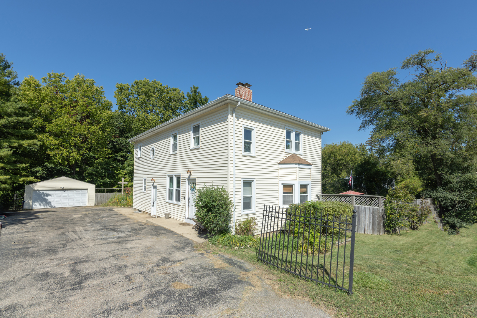 6N630 Illinois Street, St. Charles, IL 60174